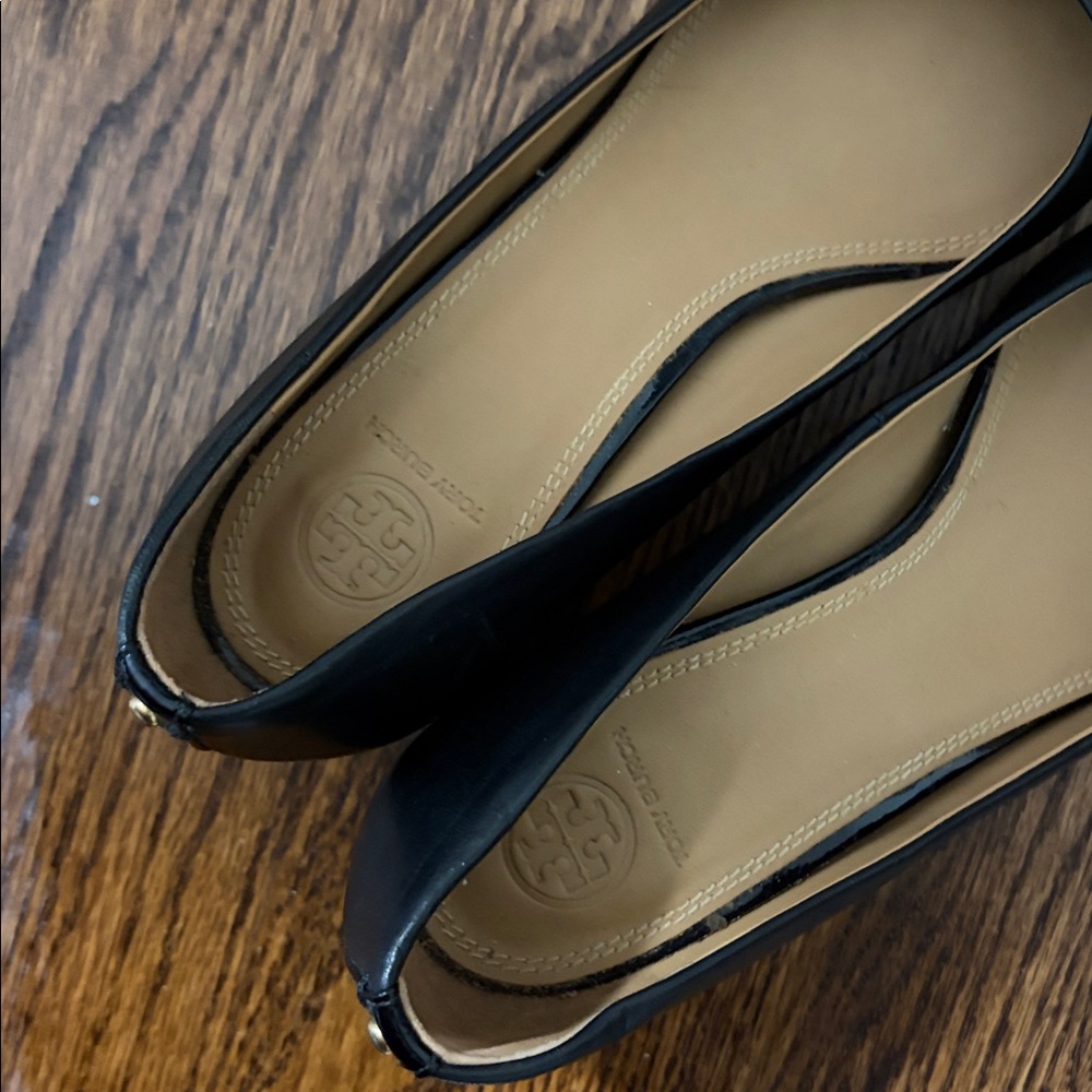 Shoes - Picture 4 of 6